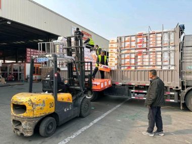 南通4.2米貨車出租 專業(yè)陸運與打包服務(wù)，助力長途物流運輸